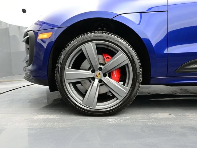 Certified 2025 Porsche Macan S AWD/4WD image 6