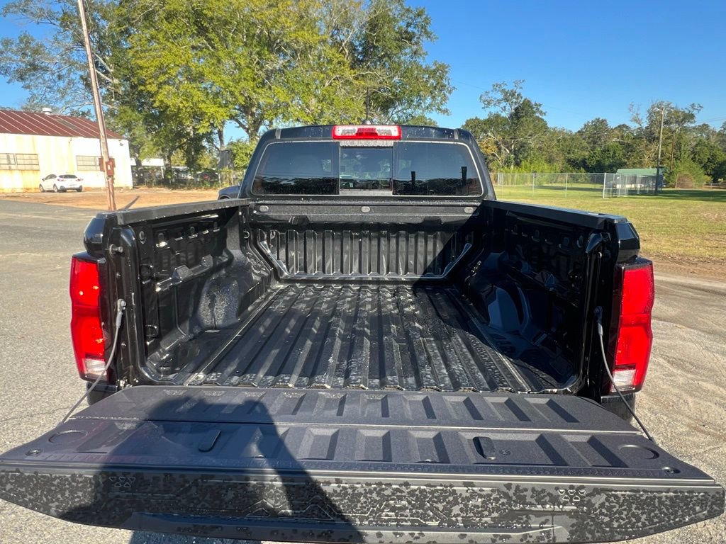 New 2025 Chevrolet Colorado LT w/ LT Convenience Package image 7