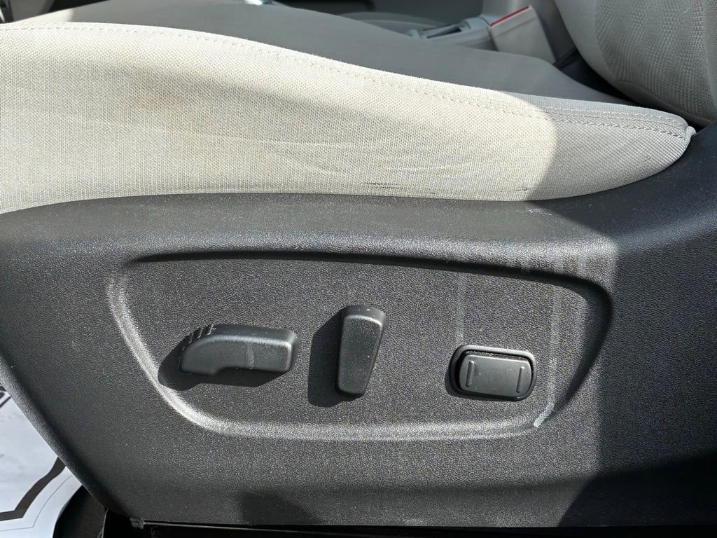 Used 2018 Nissan Rogue Sport SV w/ SV Technology Package image 18
