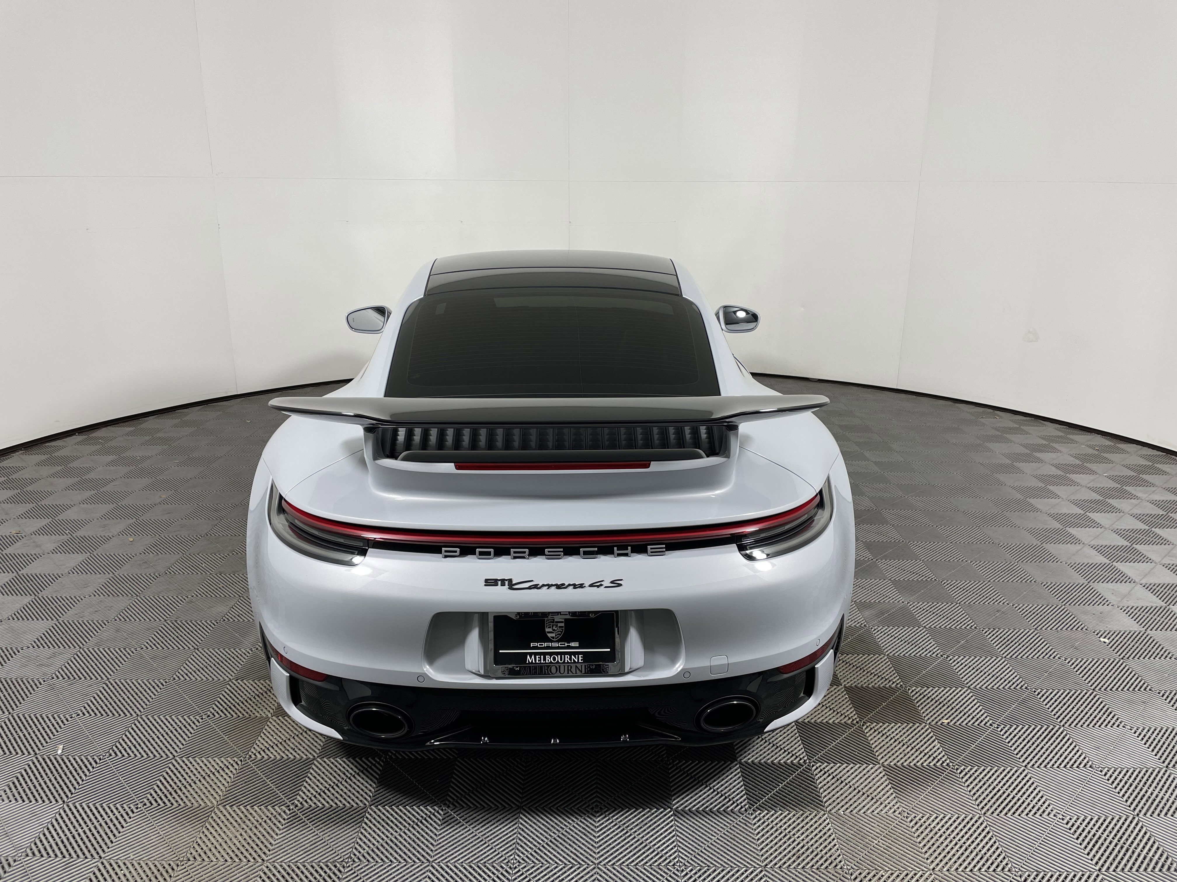 Used 2024 Porsche 911 Carrera 4S image 6
