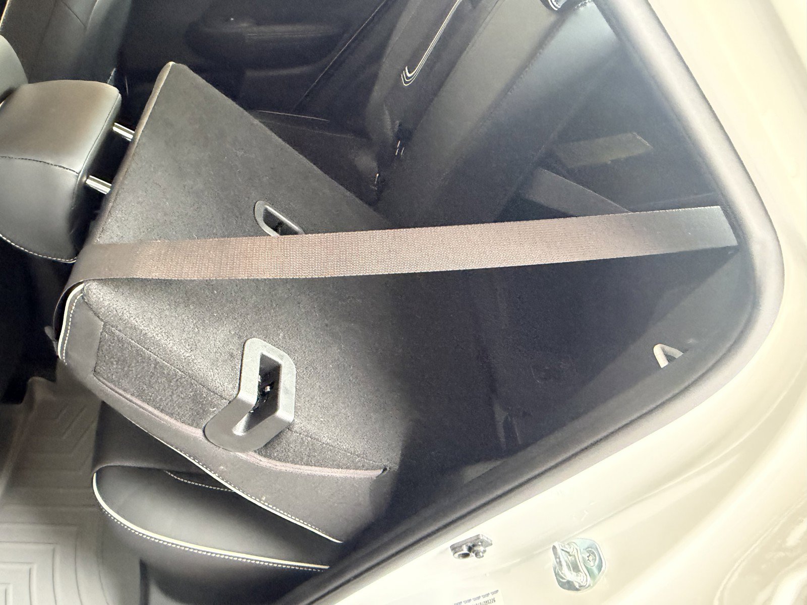 Used 2025 Hyundai Venue Limited FWD image 29