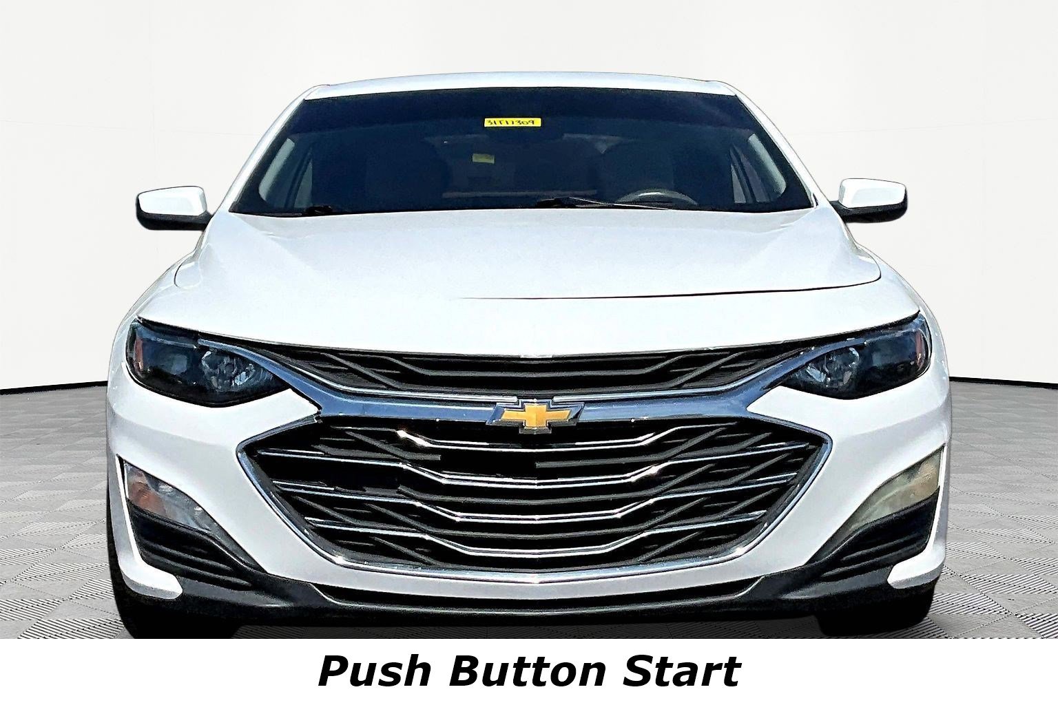 Used 2021 Chevrolet Malibu LT FWD image 2