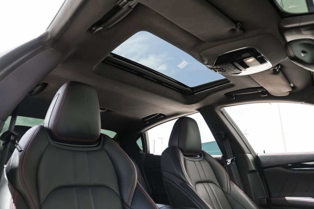 Used 2019 Maserati Quattroporte S GranSport image 21