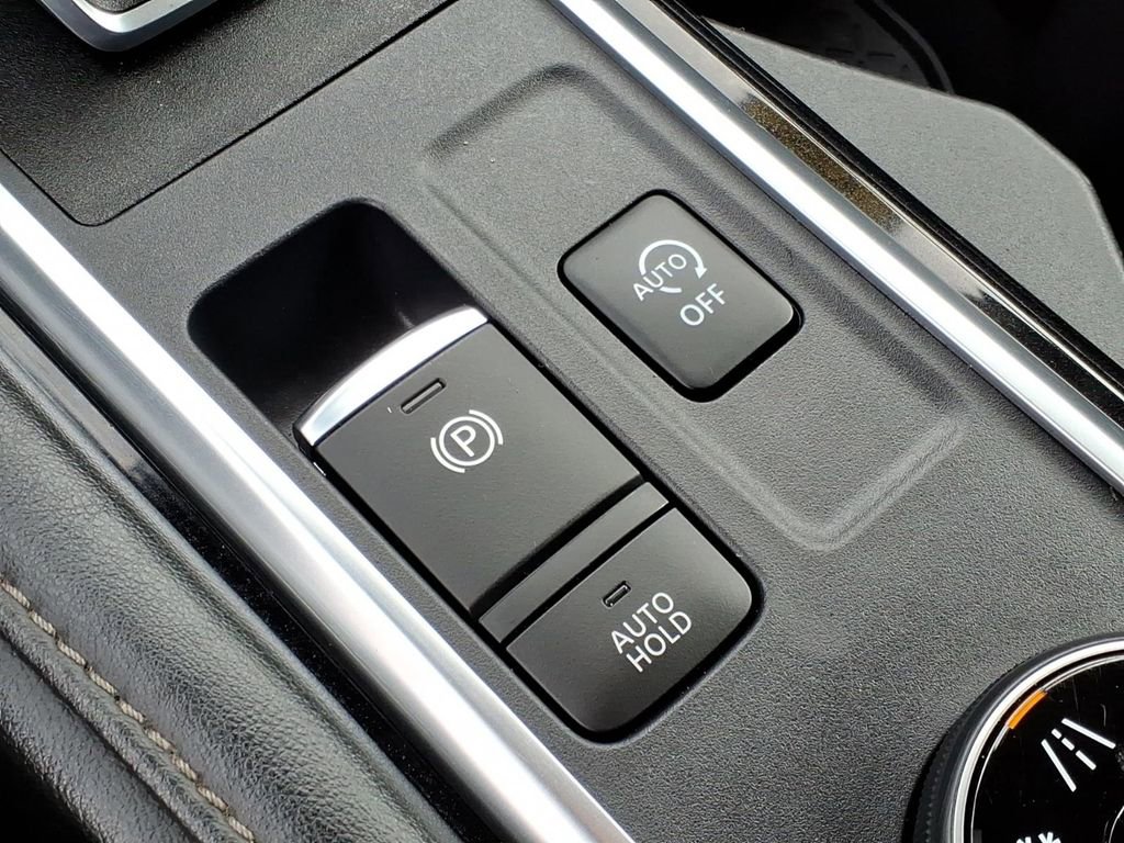 Certified 2023 Nissan Pathfinder SL w/ Lighting Package (N92) image 18