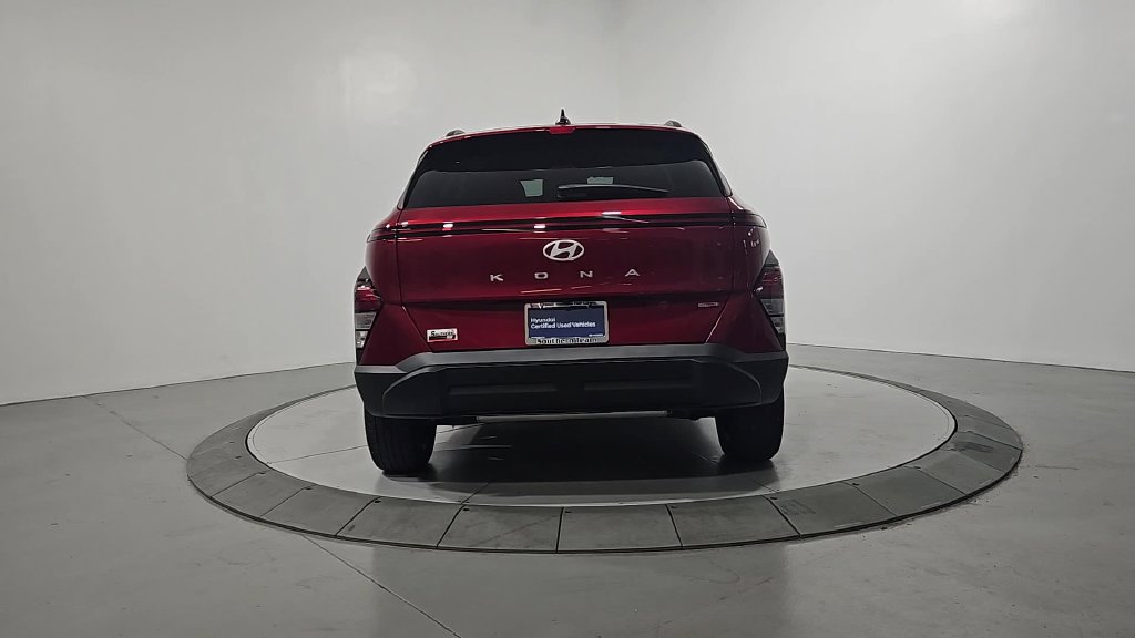 Certified 2025 Hyundai Kona SEL AWD/4WD image 4