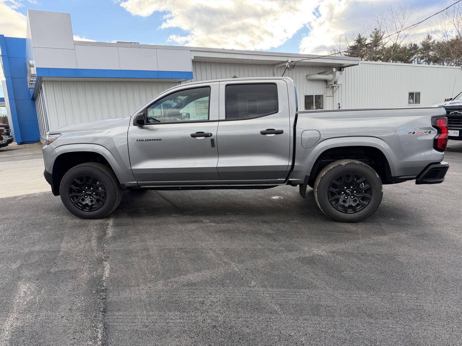 New 2026 Chevrolet Colorado W/T image 3