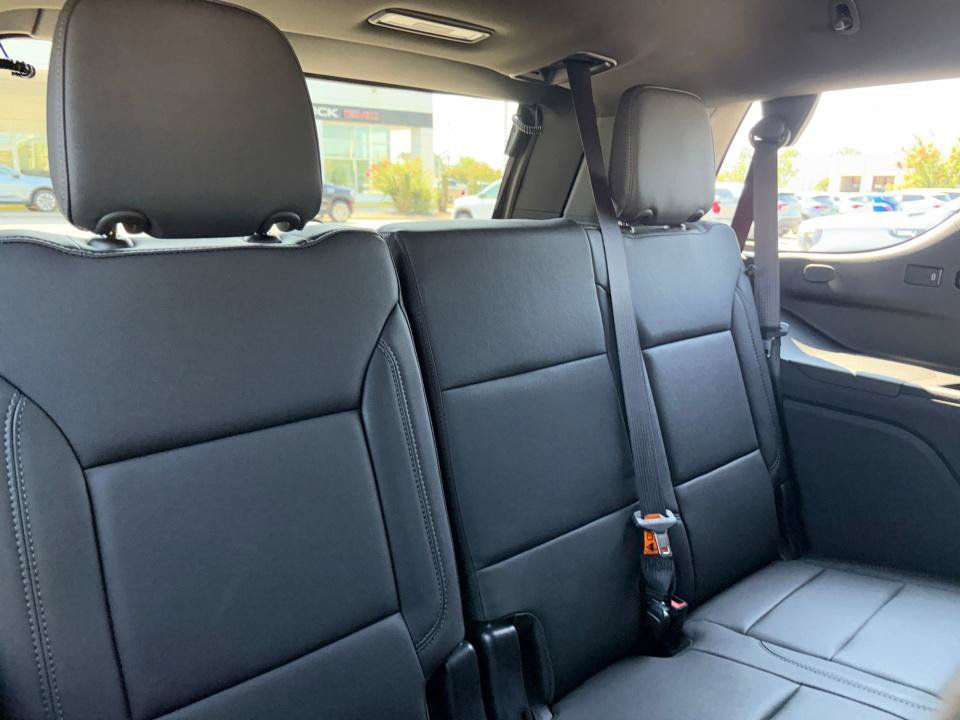 Certified 2023 Chevrolet Tahoe Z71 w/ Luxury Package AWD/4WD image 29