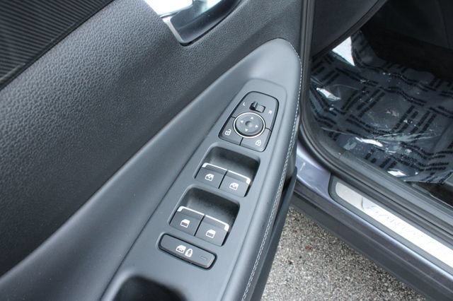 Used 2022 Hyundai Santa Fe SEL Premium AWD/4WD image 11