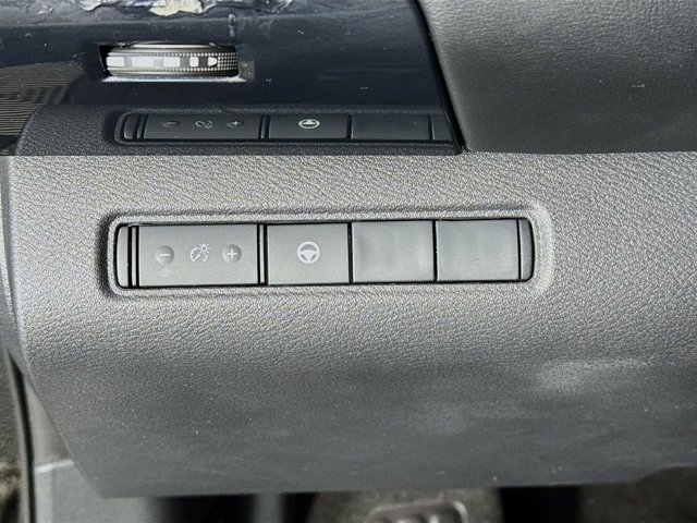 Certified 2023 Nissan Pathfinder SV image 11