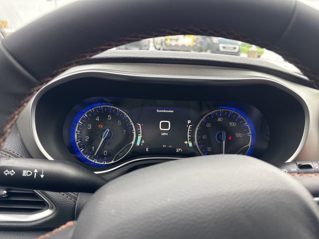 New 2026 Chrysler Pacifica Pinnacle image 21