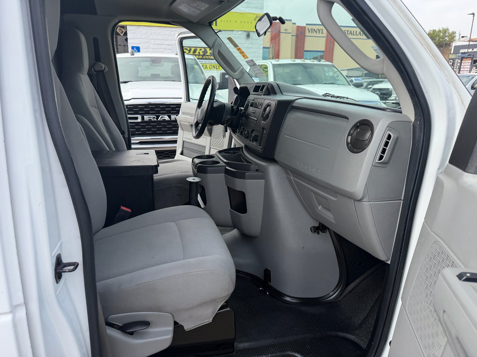 Used 2013 Ford E-150 and Econoline 150 w/ PWR Group RWD image 16