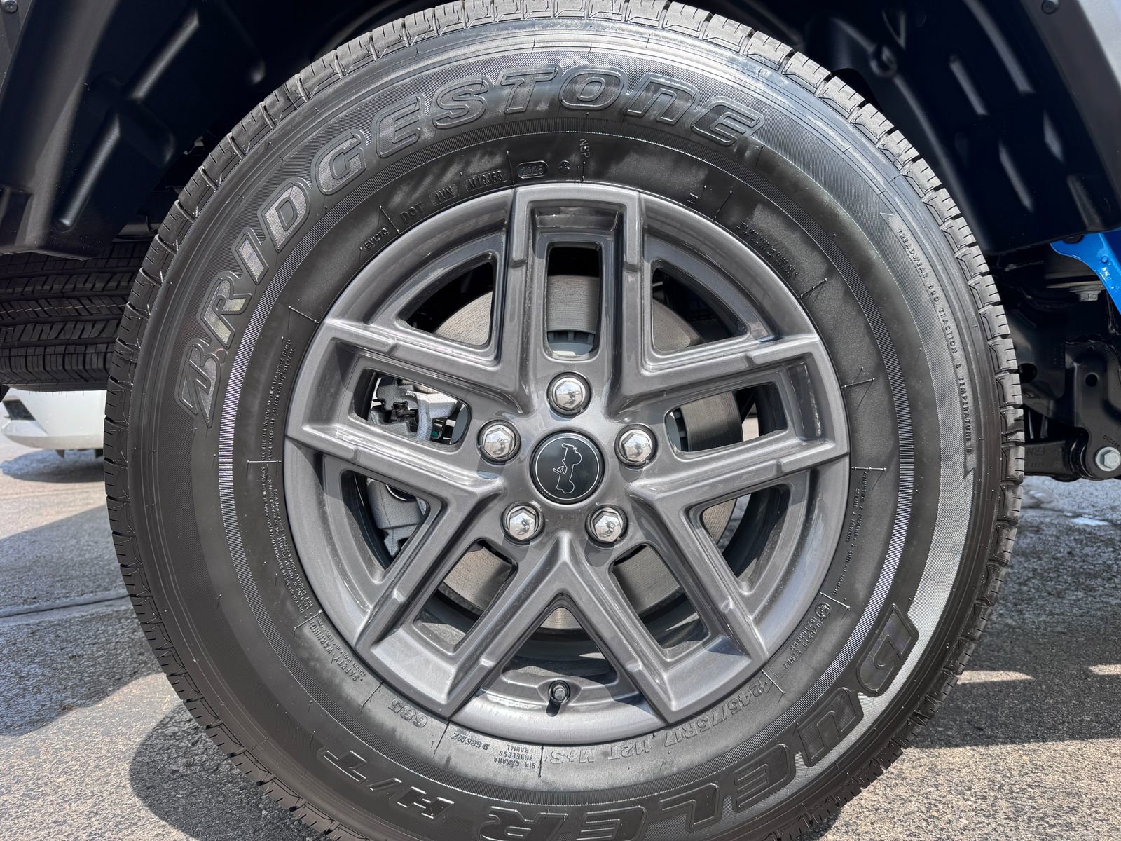 New 2025 Jeep Gladiator Sport image 28