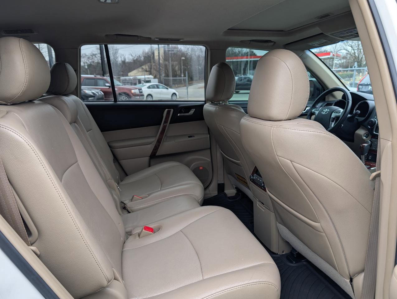Used 2013 Toyota Highlander Limited image 18