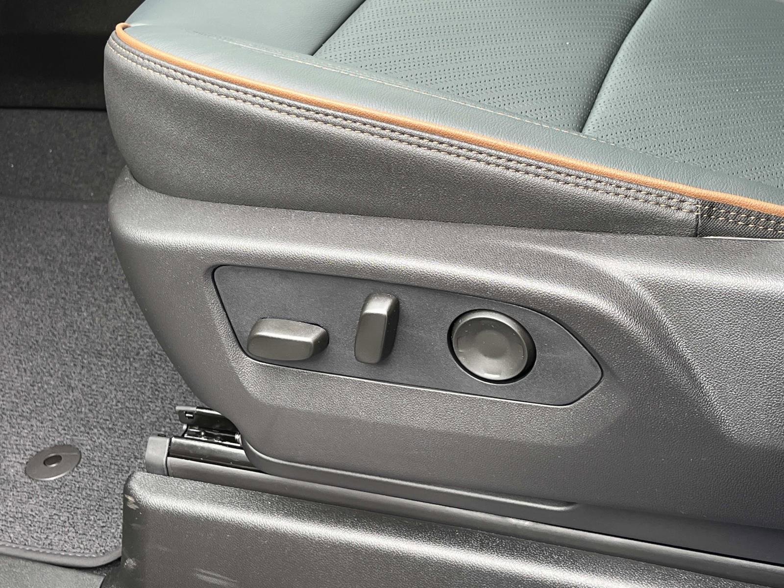New 2026 GMC Yukon AT4 image 27