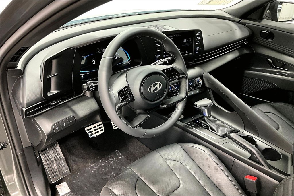 New 2026 Hyundai Elantra SEL Sport FWD image 20