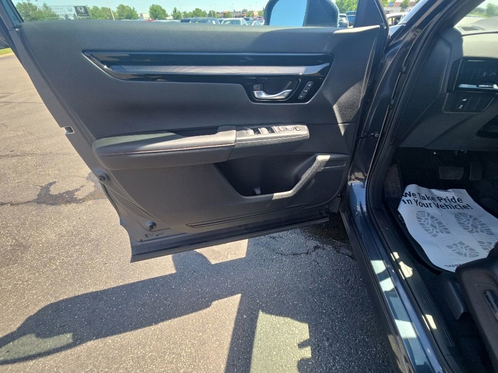 Certified 2025 Honda CR-V Sport Touring image 12