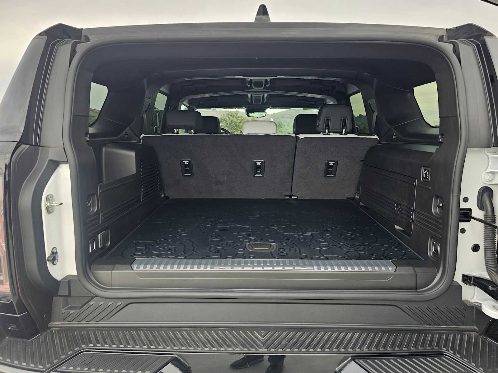 Used 2024 GMC Hummer EV 2X w/ Extreme Off-Road Package image 15