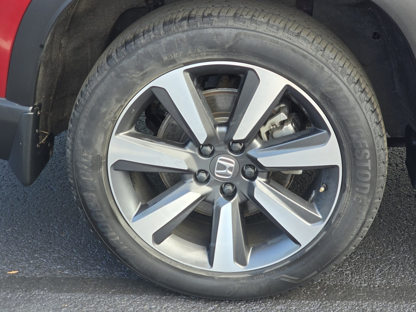 Certified 2023 Honda Pilot Touring image 13