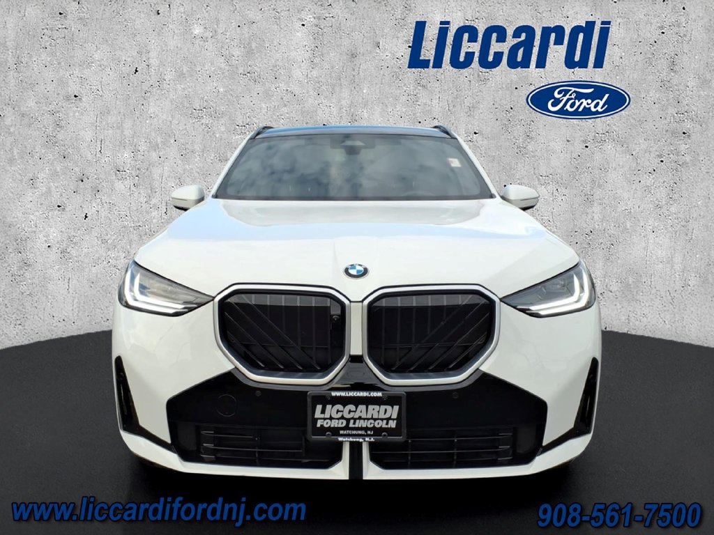 Used 2025 BMW X3 xDrive30i AWD/4WD image 2