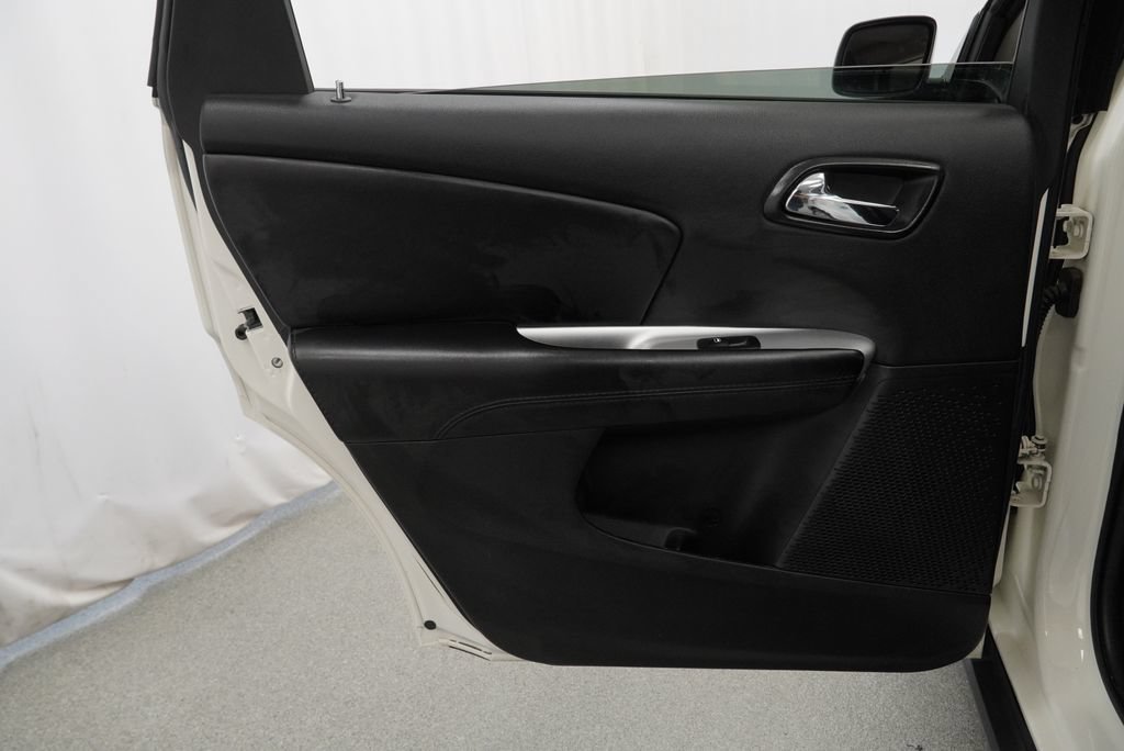 Used 2019 Dodge Journey SE FWD image 26