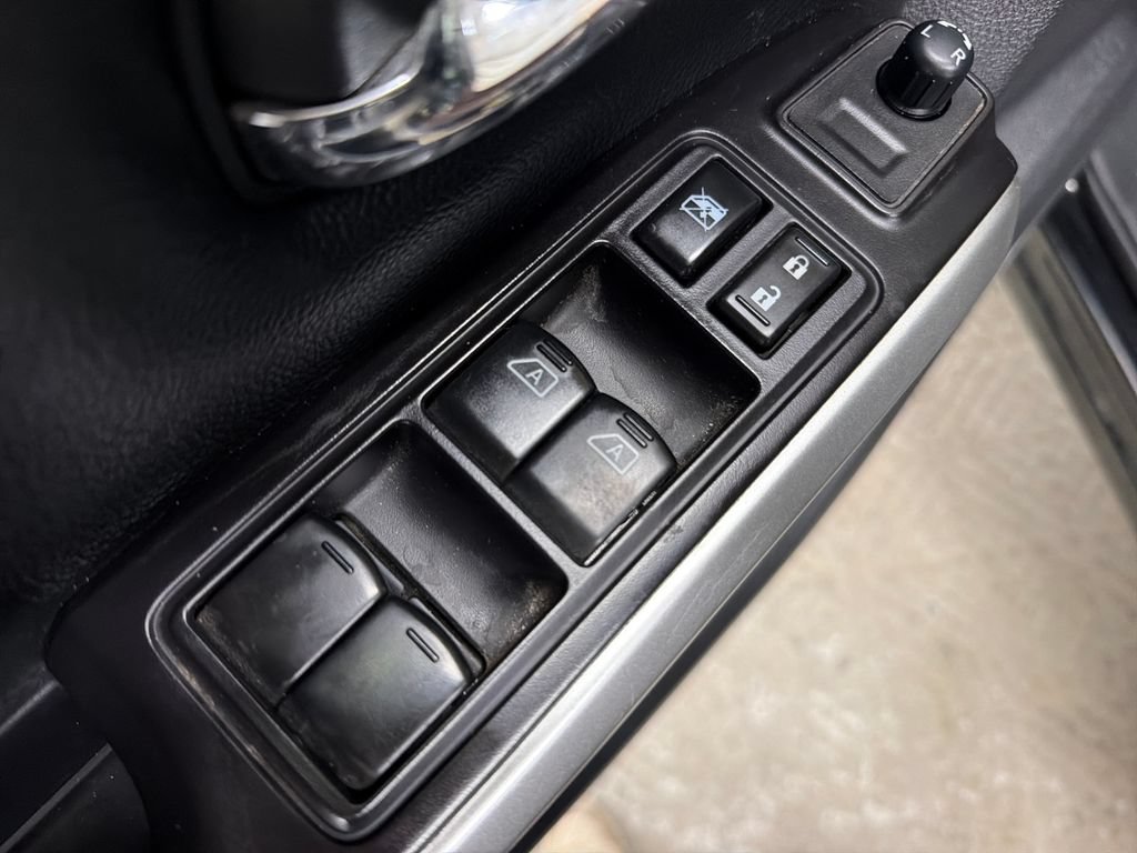 Used 2020 Nissan Titan SV w/ Accessory Utility Package RWD image 17