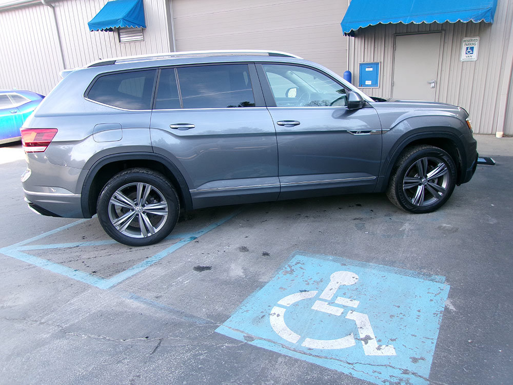 Used 2019 Volkswagen Atlas SE w/ Panoramic Sunroof Package AWD/4WD image 7