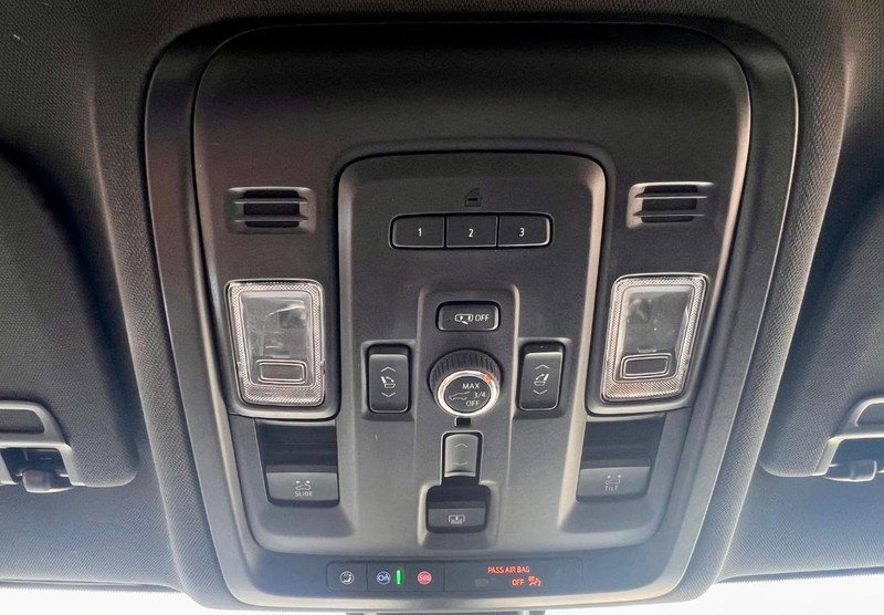 Used 2022 Chevrolet Tahoe High Country w/ Premium Package 2 AWD/4WD image 25