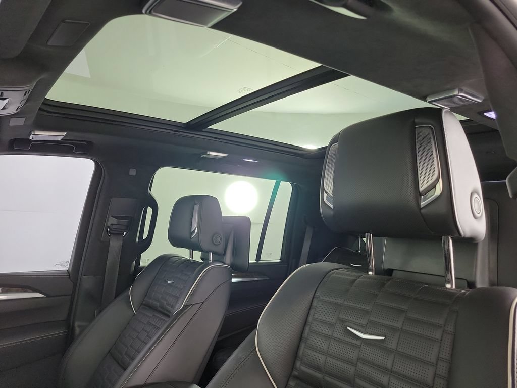 Certified 2026 Cadillac Escalade ESV Platinum Sport AWD/4WD image 18