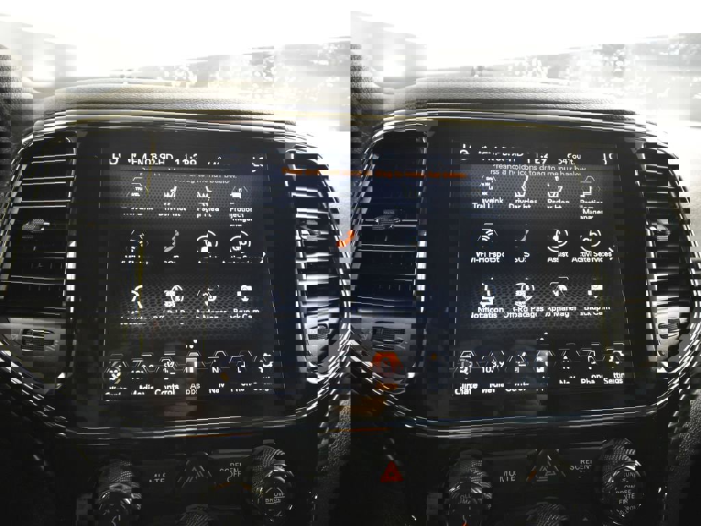 Used 2022 Jeep Grand Cherokee Laredo X image 22