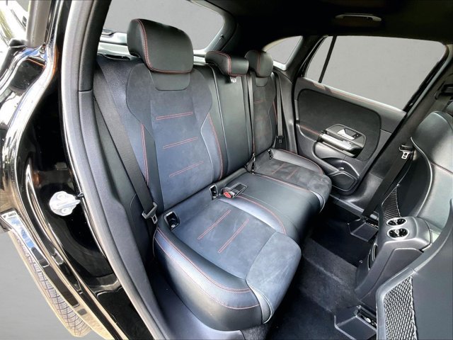 Used 2023 Mercedes-Benz GLA 250 4MATIC image 29