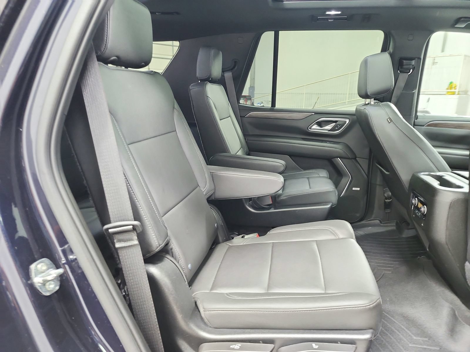 Used 2022 Chevrolet Tahoe LT w/ Luxury Package AWD/4WD image 45