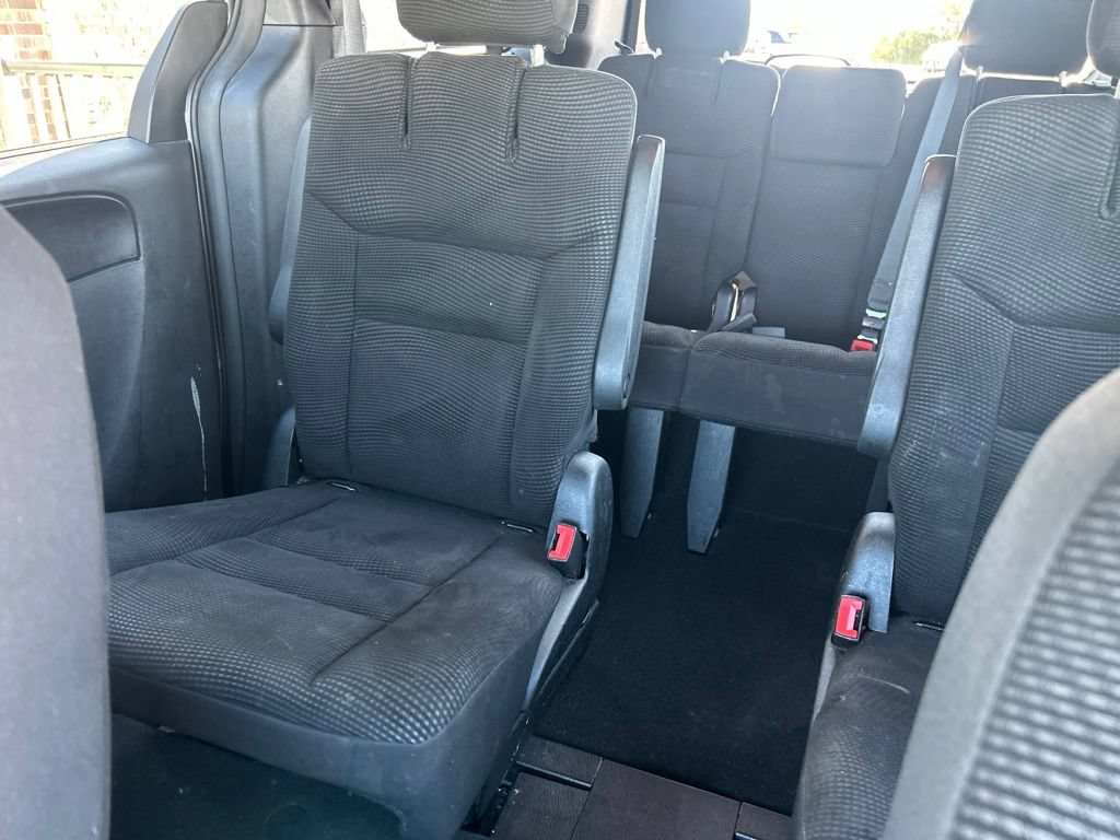 Used 2020 Dodge Grand Caravan SE FWD image 29