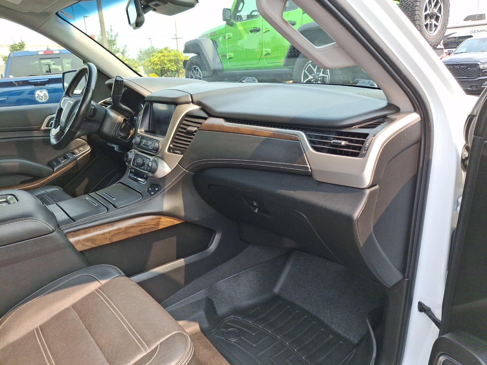 Used 2019 GMC Yukon Denali AWD/4WD image 22