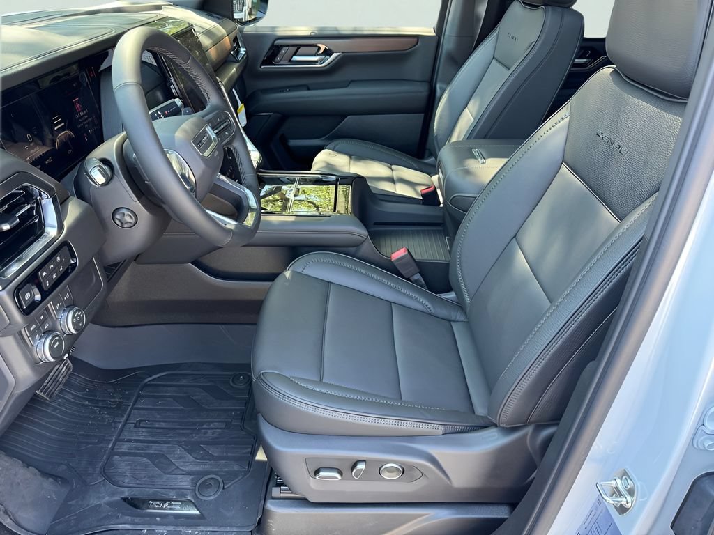 New 2026 GMC Yukon Denali w/ Sun & Power Step Package AWD/4WD image 8