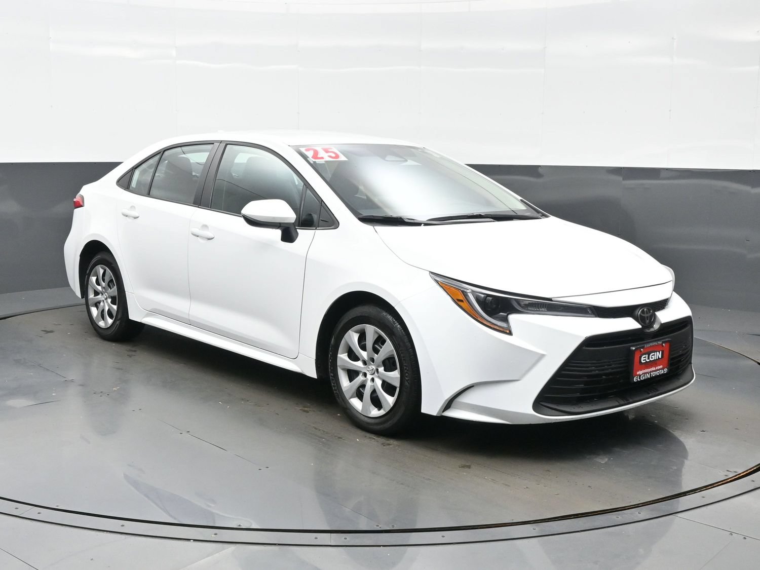 Used 2025 Toyota Corolla LE FWD image 8