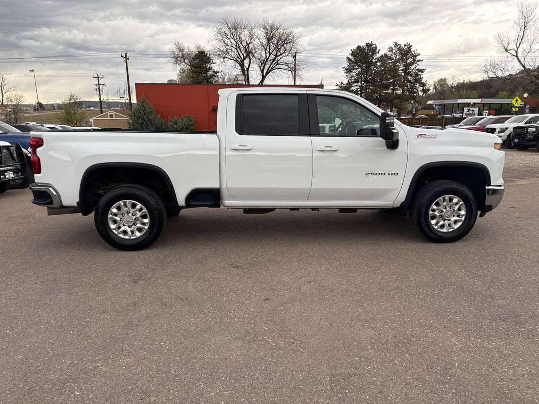 Used 2024 Chevrolet Silverado 2500 LT image 6