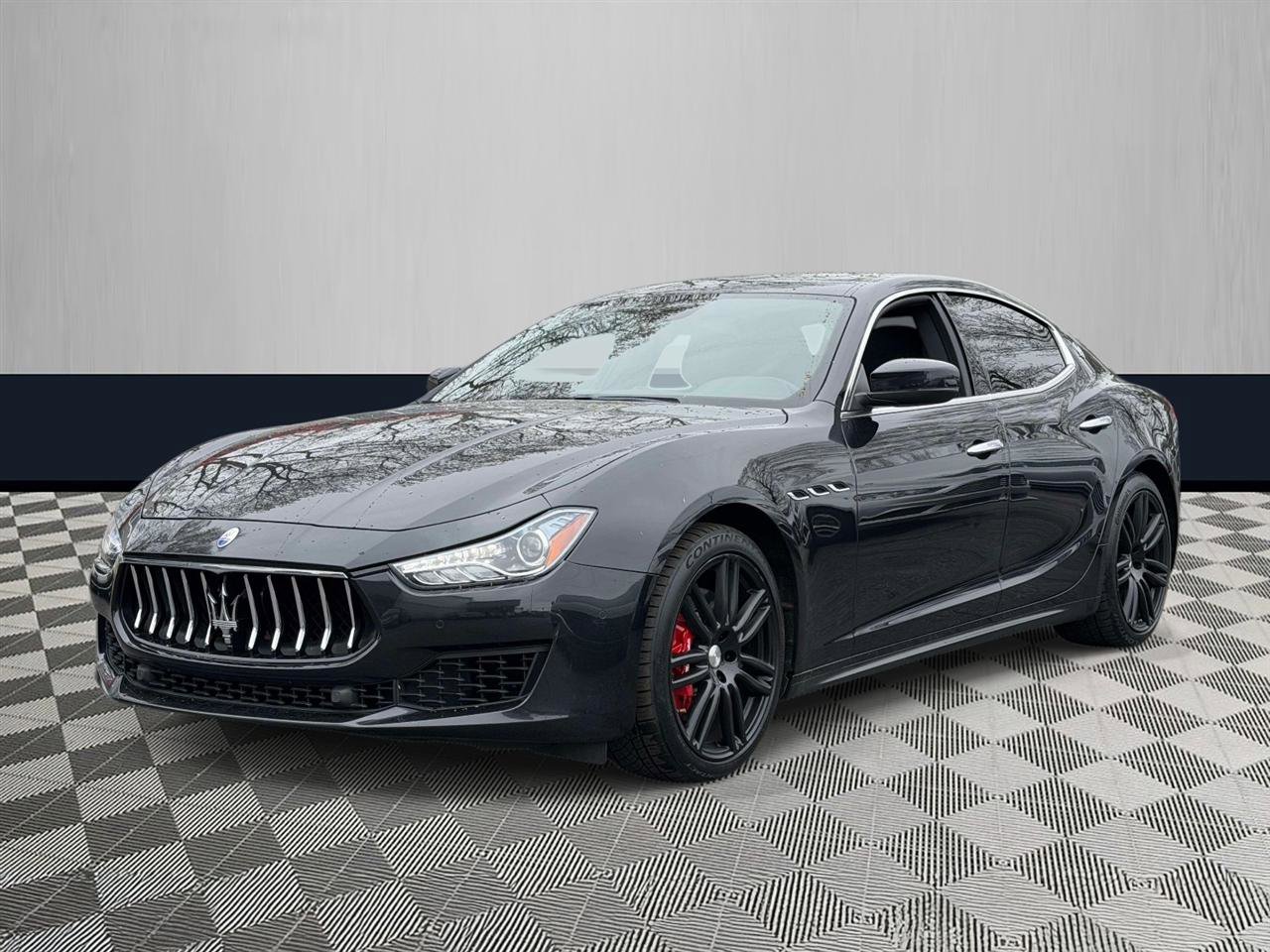 Used 2018 Maserati Ghibli S Q4 AWD/4WD image 2