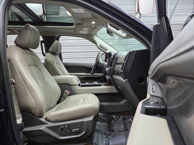 Used 2021 Ford Expedition Max Limited AWD/4WD image 16