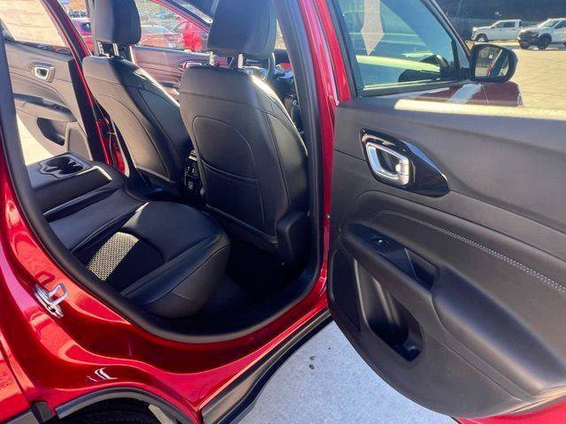 New 2026 Jeep Compass Latitude AWD/4WD image 25