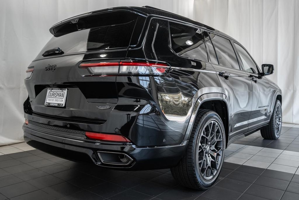 New 2025 Jeep Grand Cherokee L Summit w/ Advanced Protech Group IV image 4
