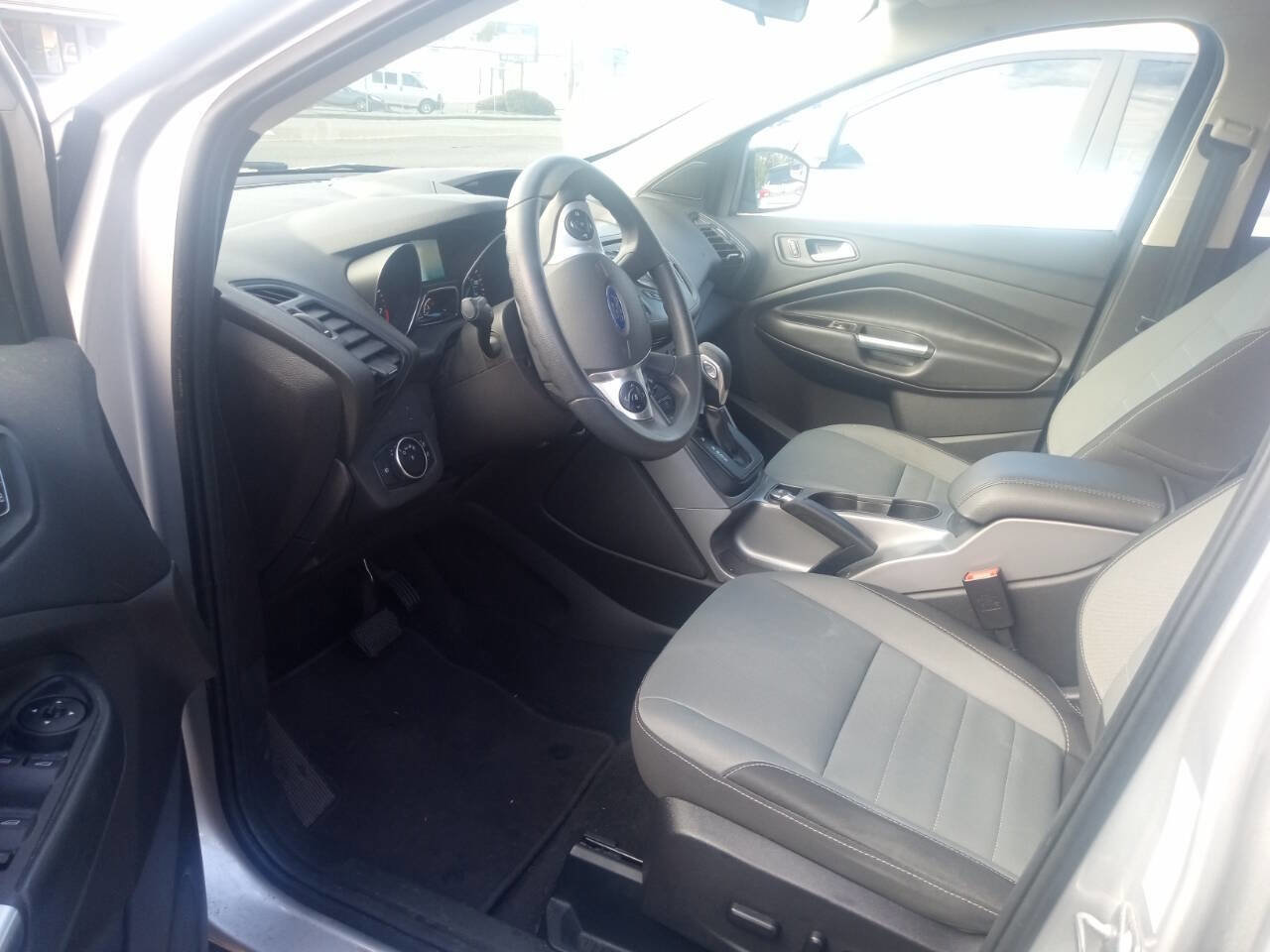 Used 2016 Ford Escape SE image 14