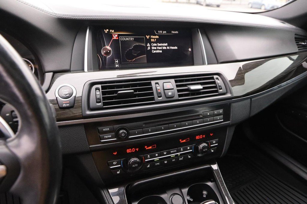 Used 2016 BMW 550i xDrive Sedan AWD/4WD image 17