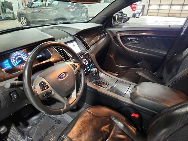 Used 2019 Ford Taurus Limited FWD image 7