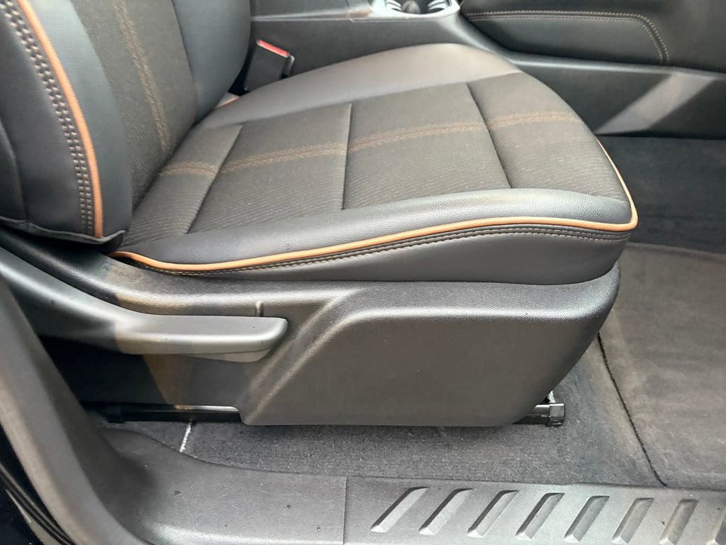 Used 2024 GMC Canyon AT4 image 25