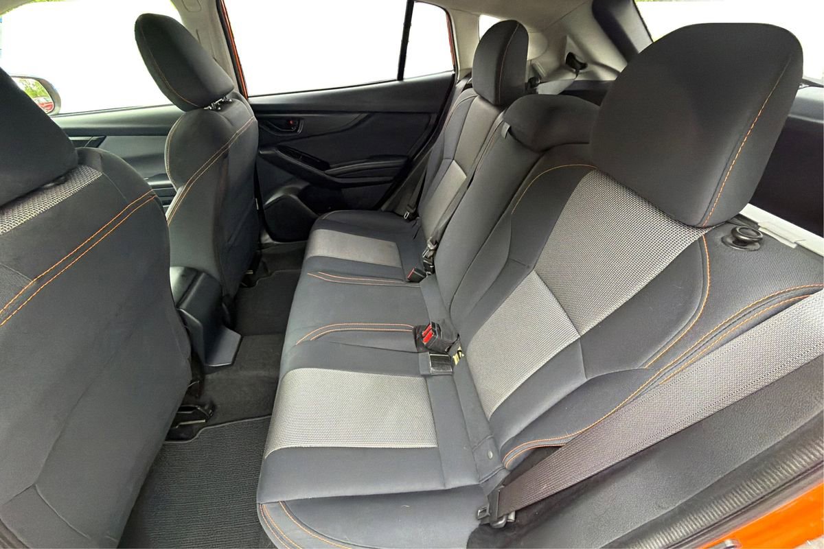 Used 2019 Subaru Crosstrek 2.0i Premium w/ Moonroof Package AWD/4WD image 10