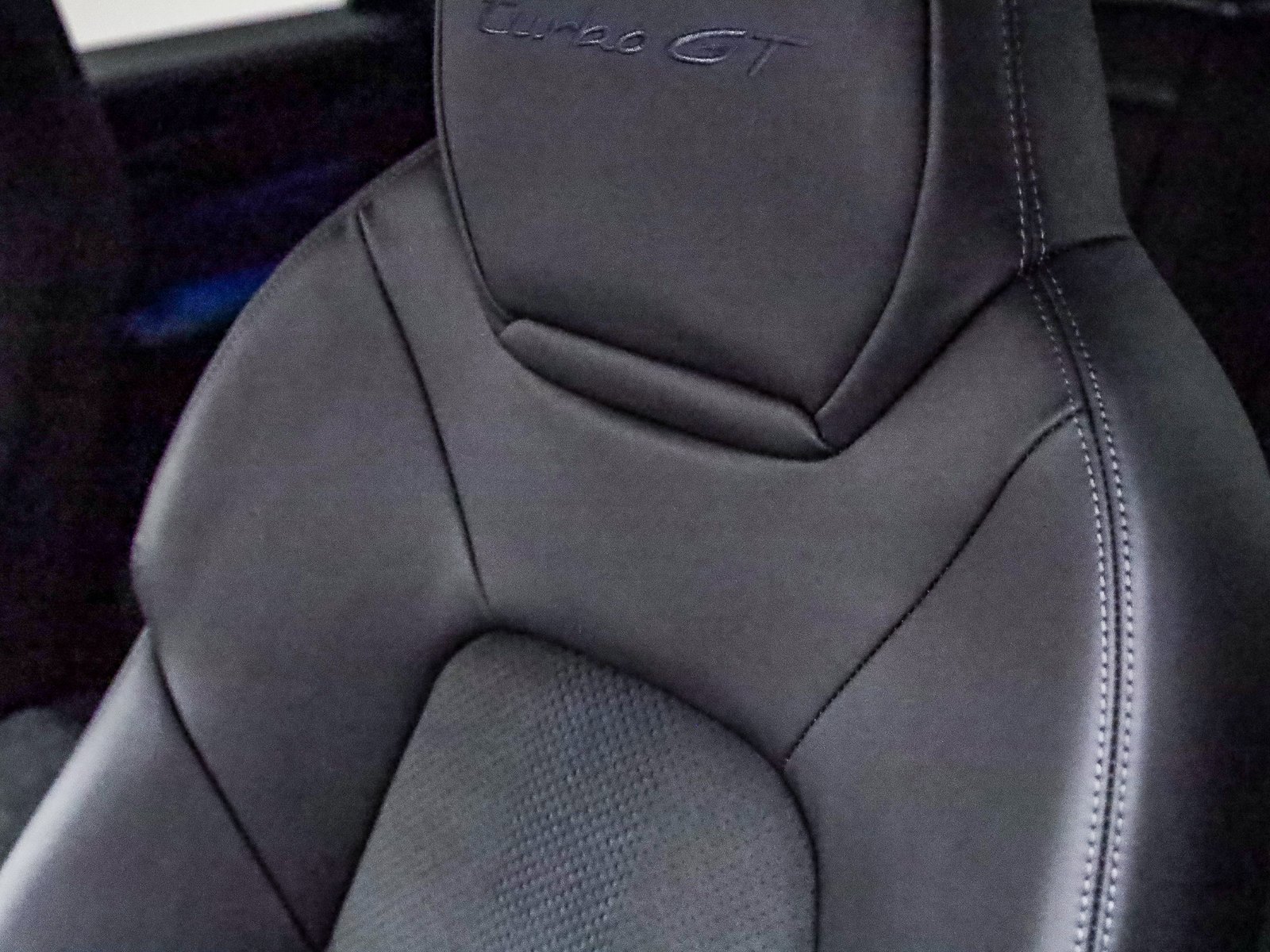 Used 2024 Porsche Cayenne Turbo GT image 25