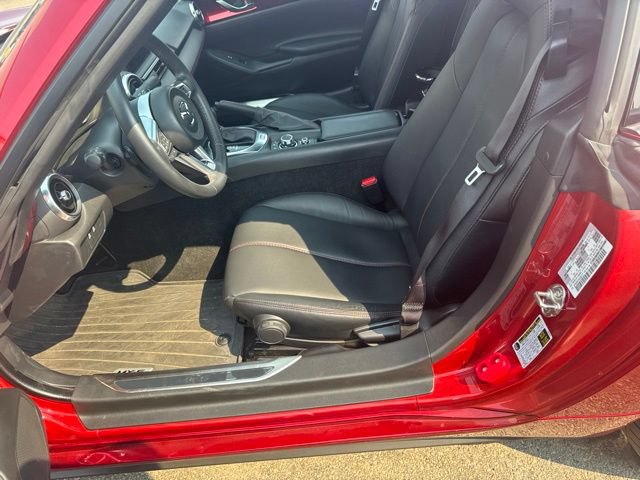 Used 2019 MAZDA MX-5 Miata RF Grand Touring RWD image 13