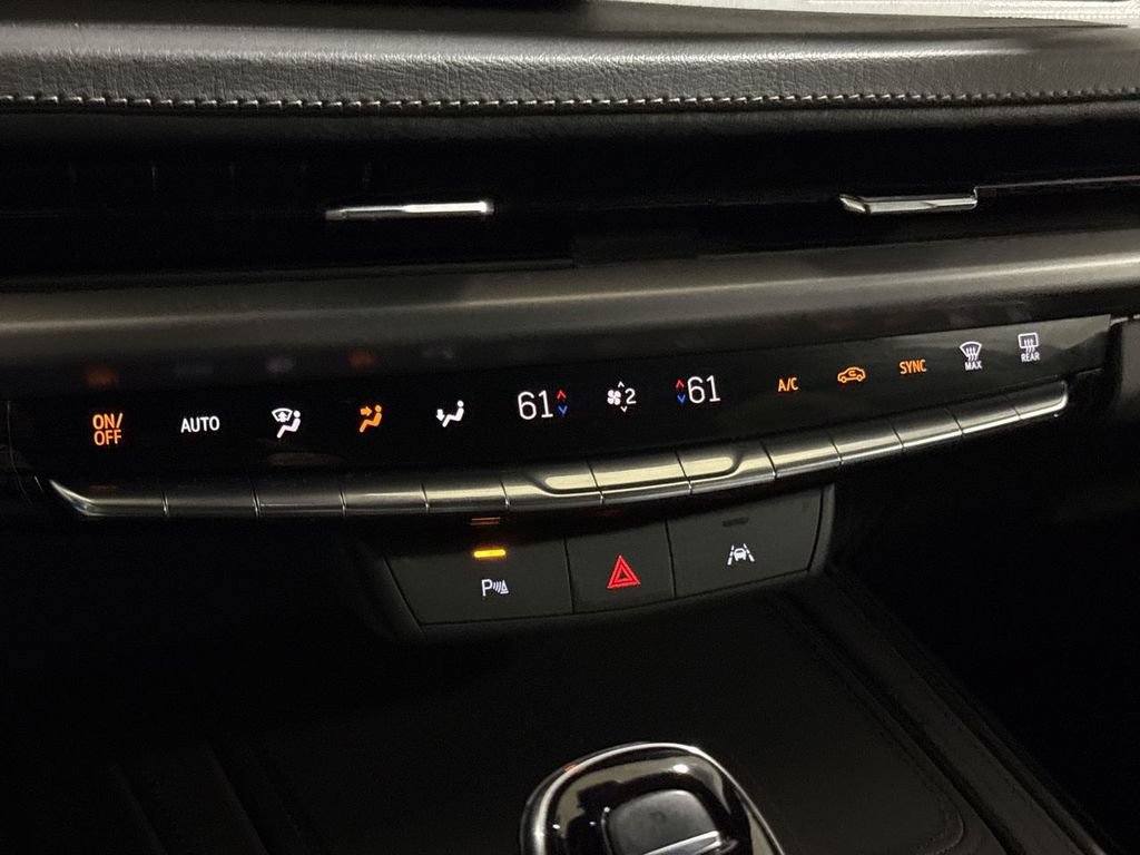 Used 2024 Cadillac XT4 Premium Luxury FWD image 17