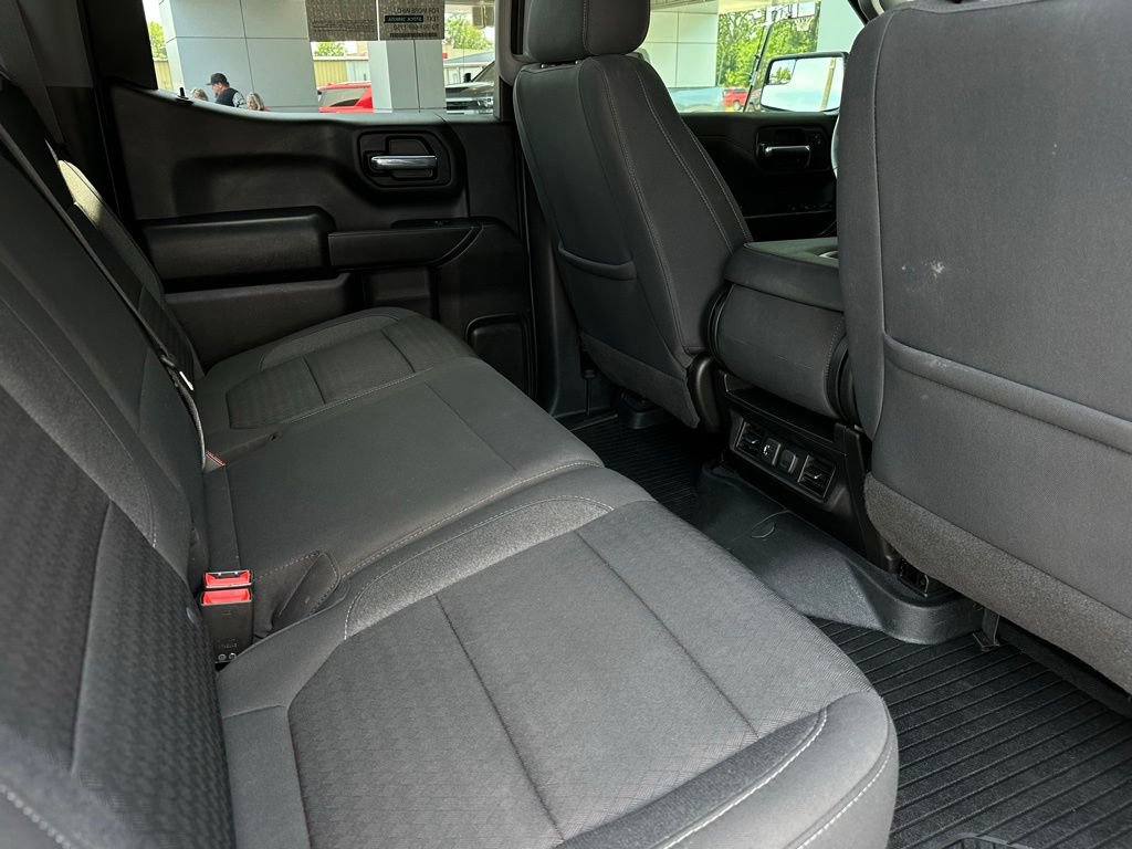 Used 2022 Chevrolet Silverado 1500 LT AWD/4WD image 18