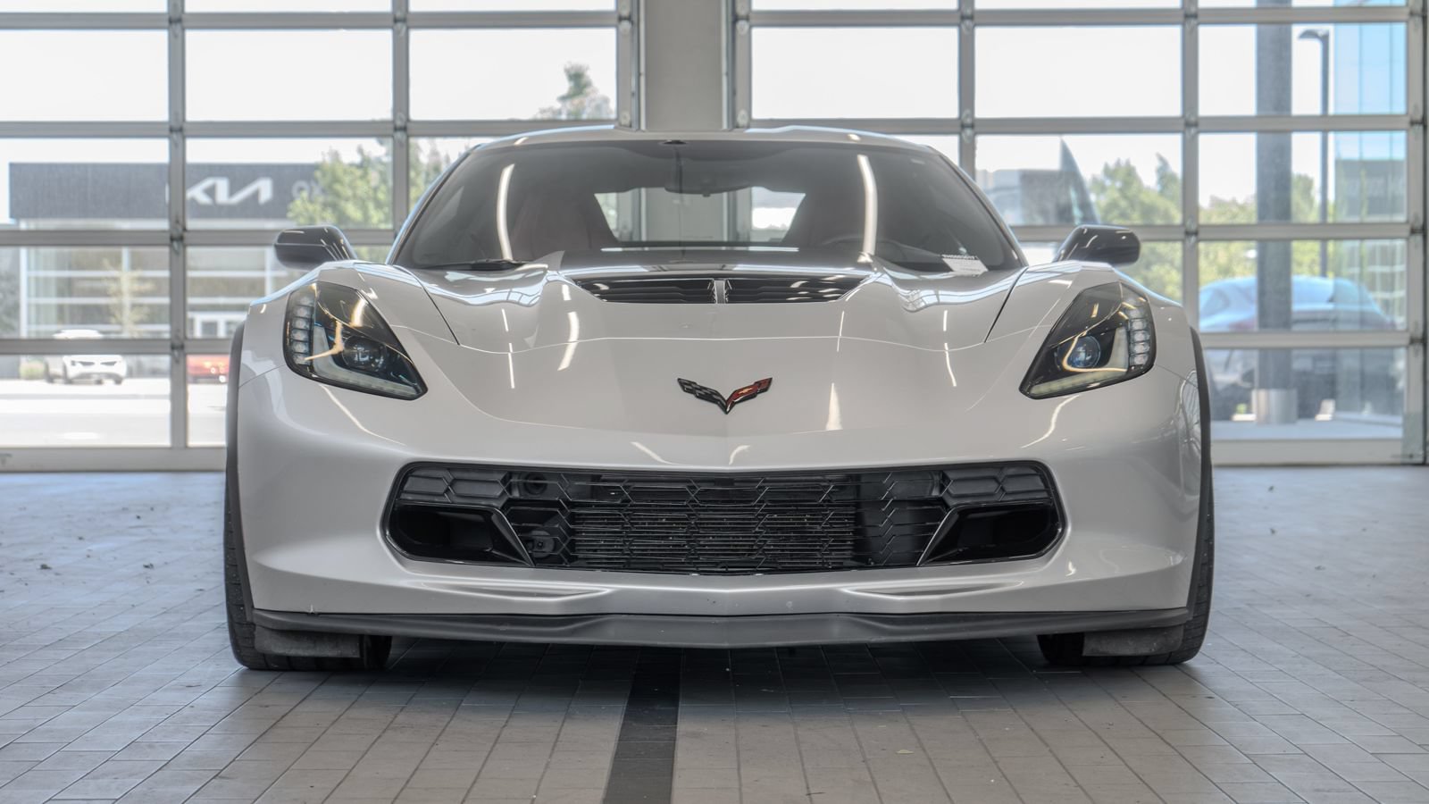 Used 2017 Chevrolet Corvette Z06 w/ Battery Protection Package RWD image 10